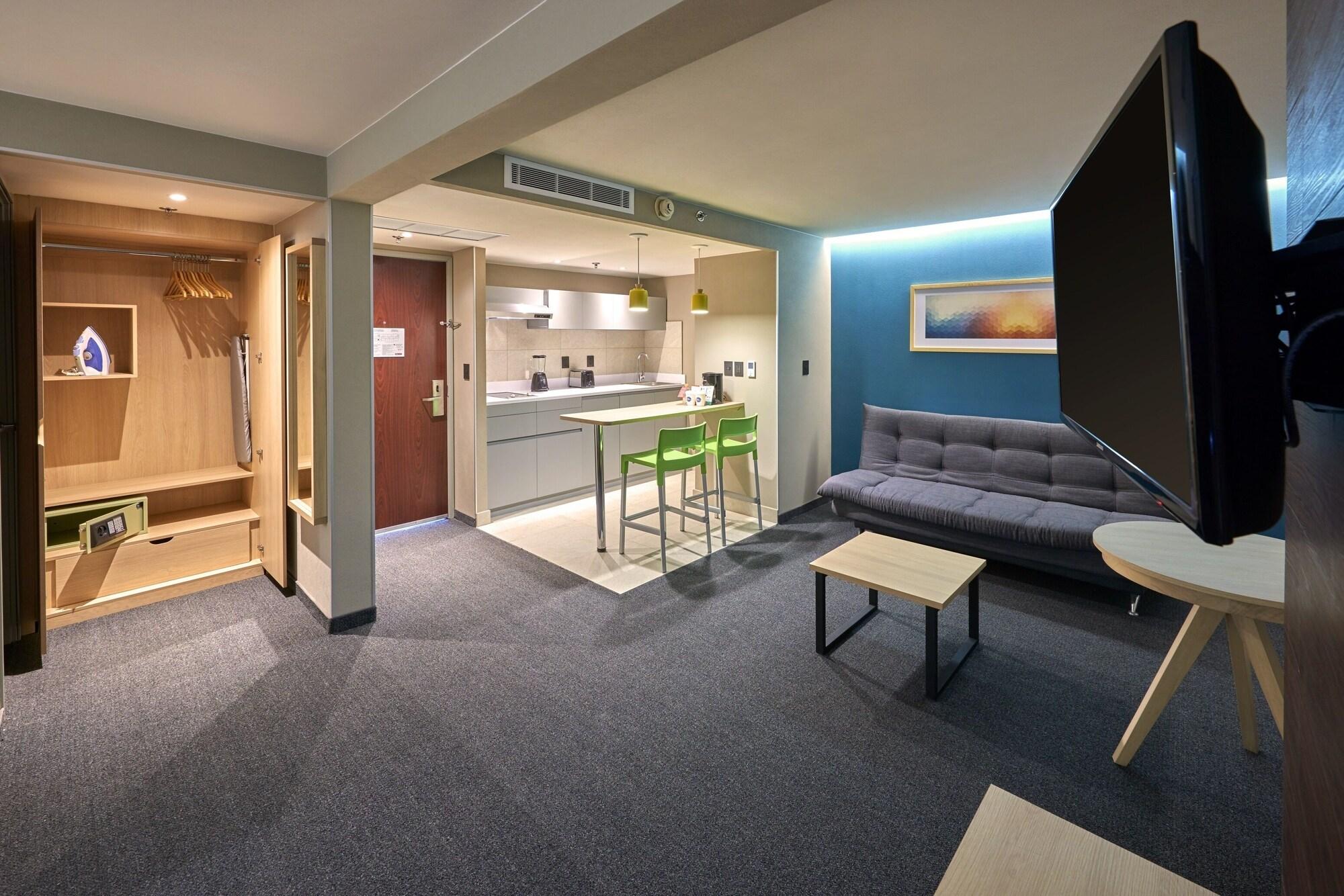 City Express By Marriott Suites Τολούκα Εξωτερικό φωτογραφία